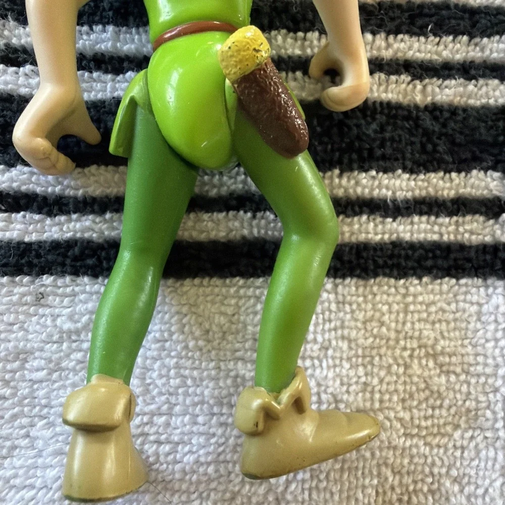 Disney PETER PAN Action Figure 4.25 inches Mattel 1997